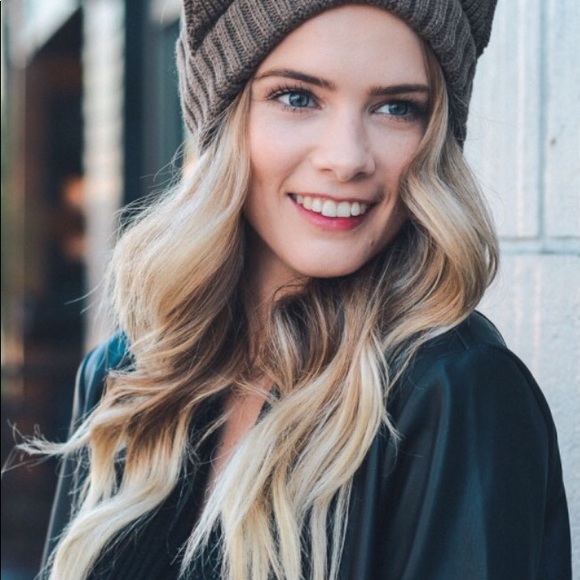 Animal ear crochet head OS - Picture 4 of 5